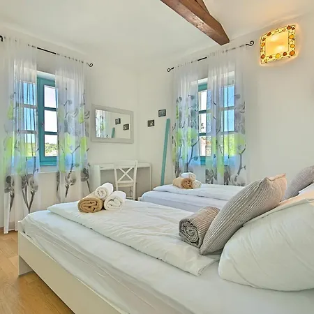 Vila Zorritta Βίλα Μεντουλίν