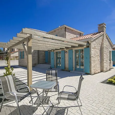 Vila Zorritta * Μεντουλίν